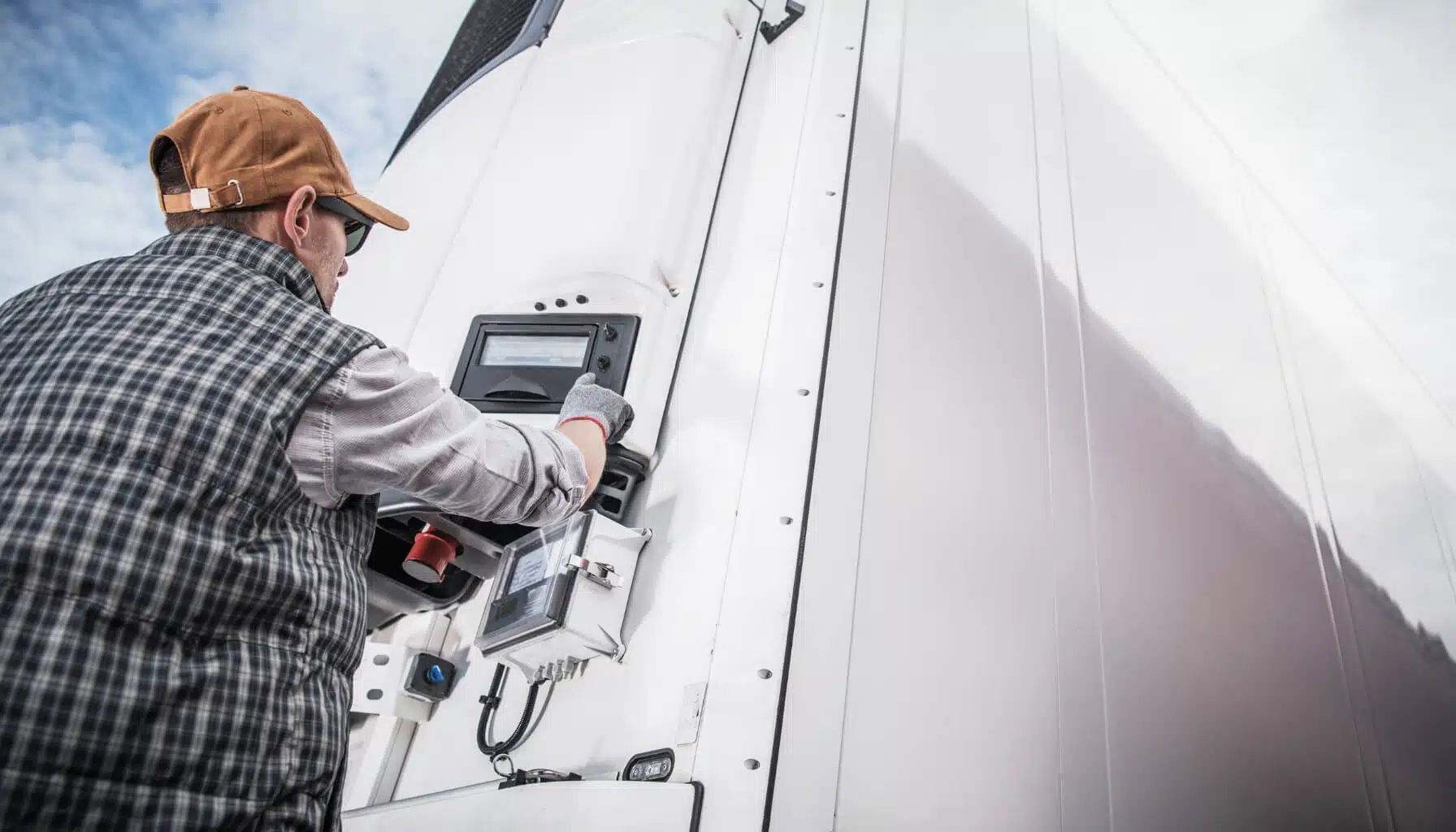 Temperature Monitoring Solutions for Cold Chain Management