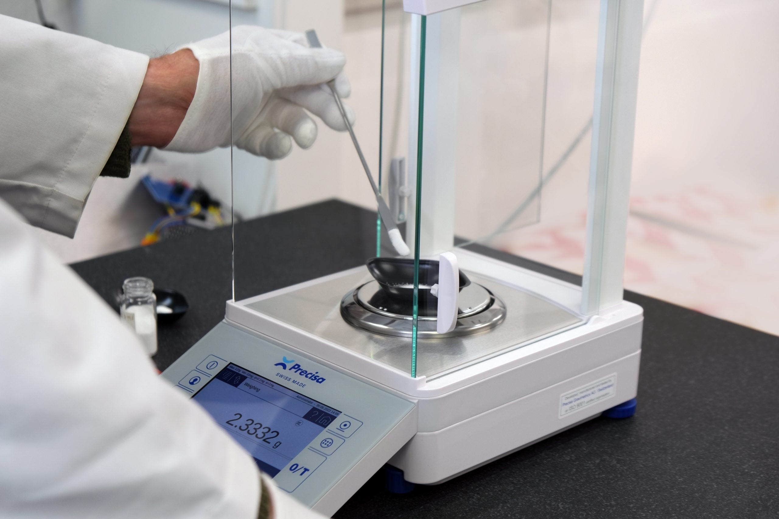 Top Analytical Balances for High-Precision Labs in 2025